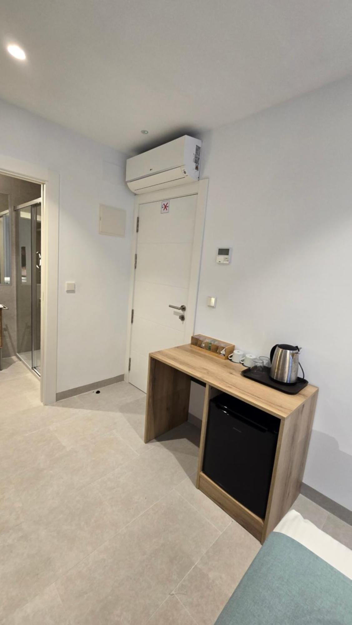 Hostal Rambla 24 By Holihome Alicante Exterior photo