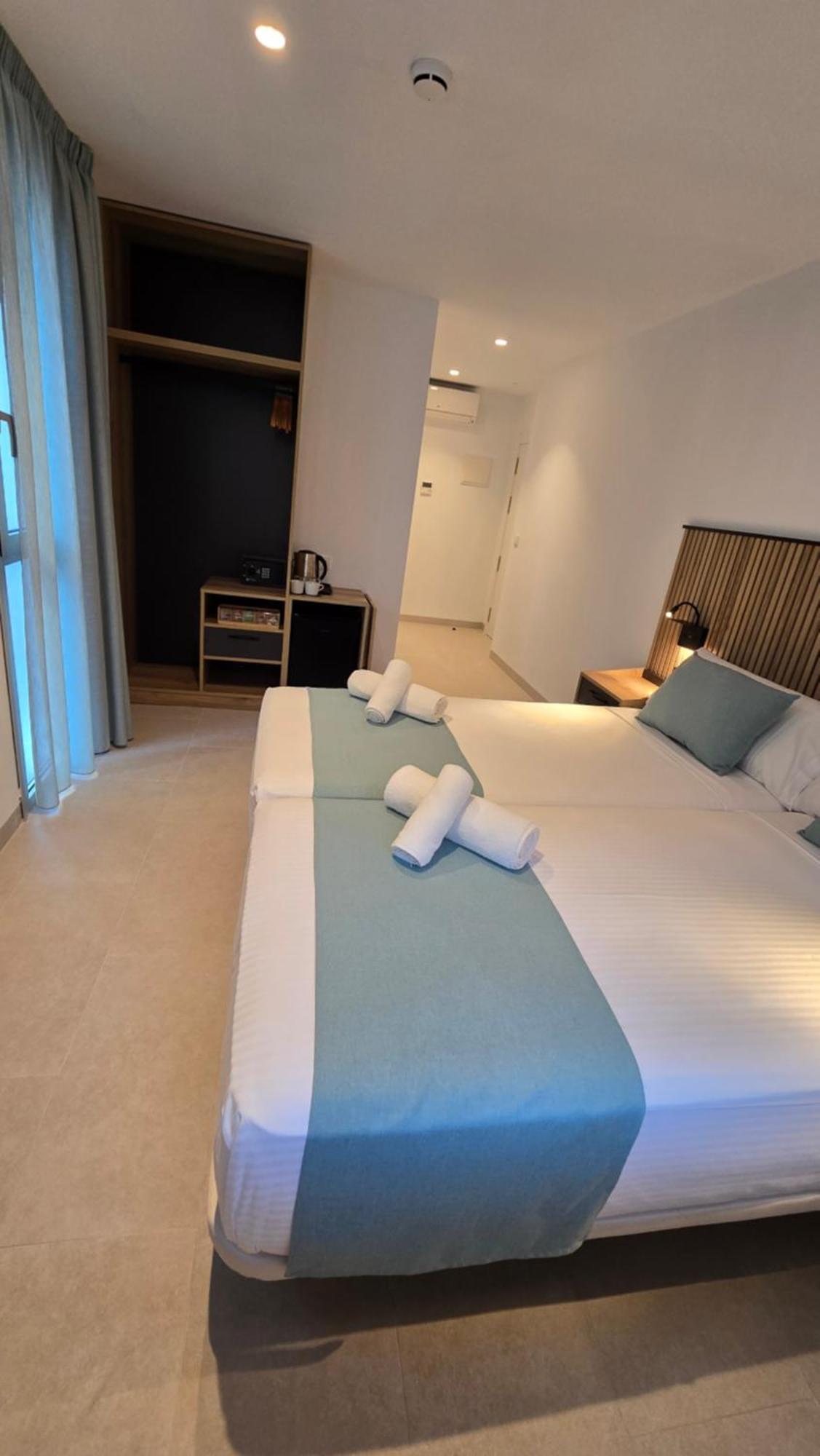 Hostal Rambla 24 By Holihome Alicante Exterior photo